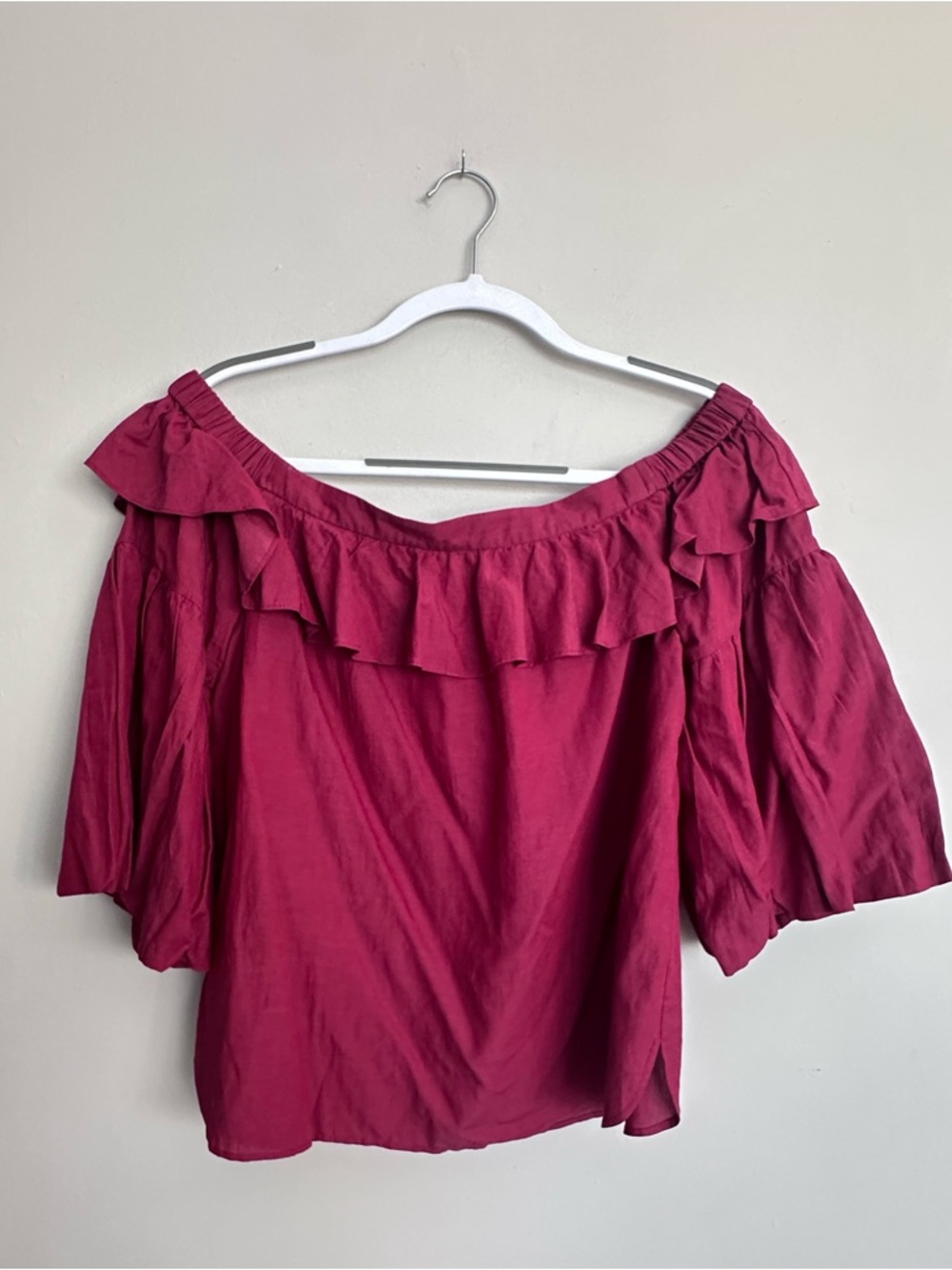 BCBGMaxAzria Off-Shoulder Ruffle Blouse in Deep Red Sz M